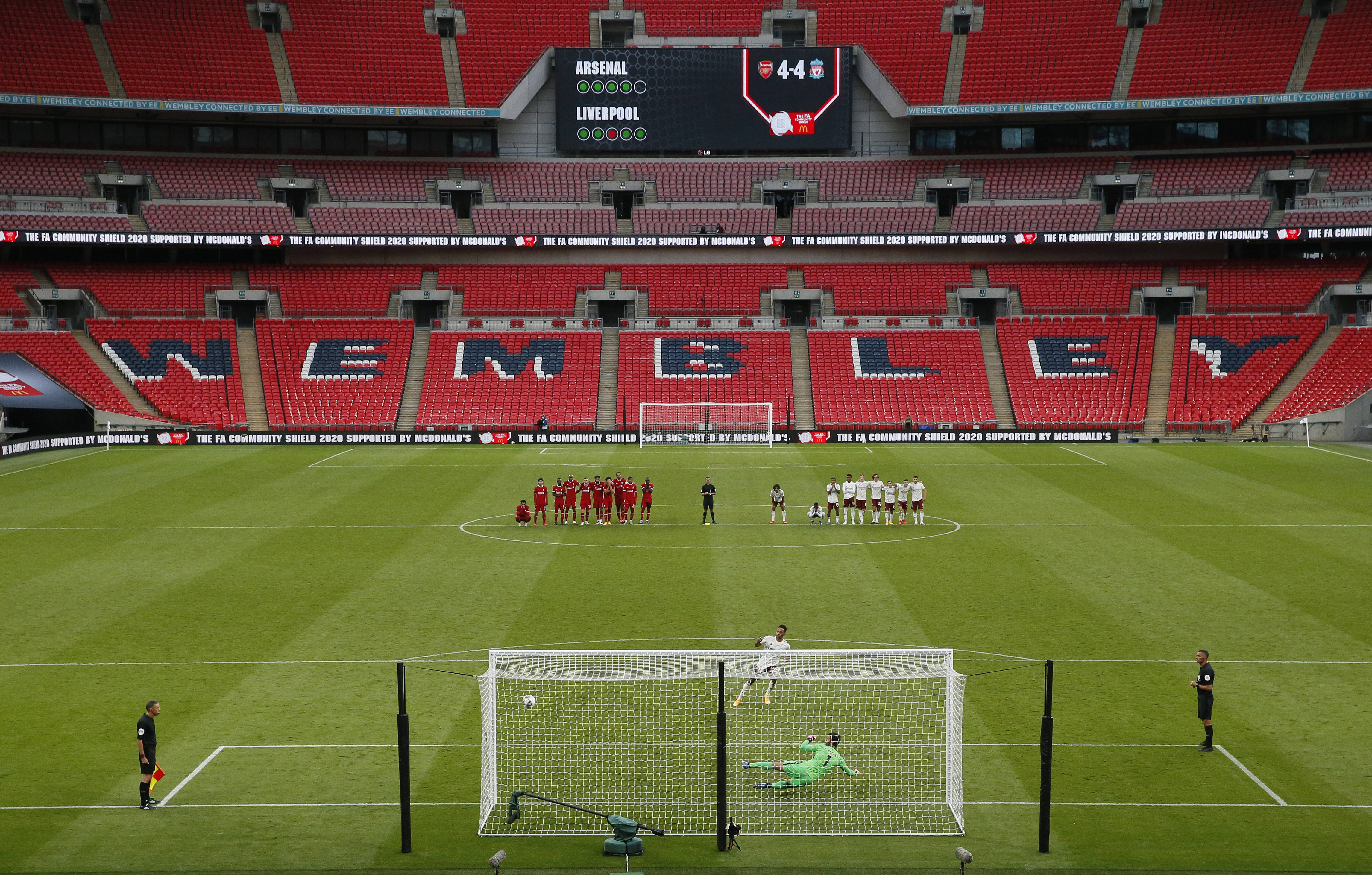 卡拉格批萨拉赫不提利物浦，亨利调解争论